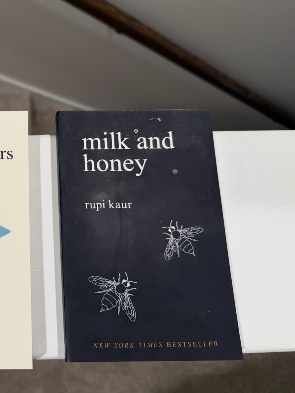 milk and honey by Rupi Kaur- Paperback Poetry